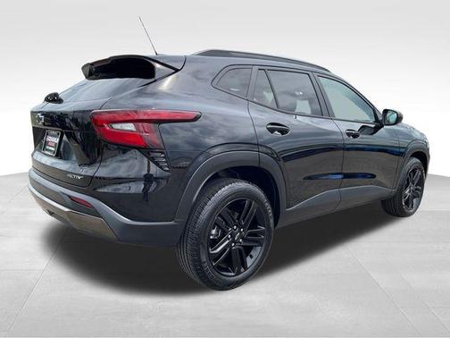 Mosaic Black Metallic 2024 Chevrolet Trax FWD ACTIV
