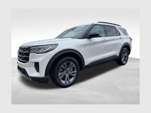 Star White Metallic Tri-Coat 2026 Ford Explorer Active