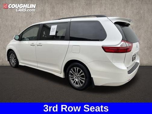 2019 Toyota Sienna XLE Premium