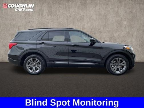 Agate Black Metallic 2023 Ford Explorer XLT