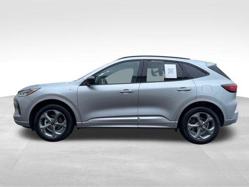 Iconic Silver Metallic 2024 Ford Escape ST-Line