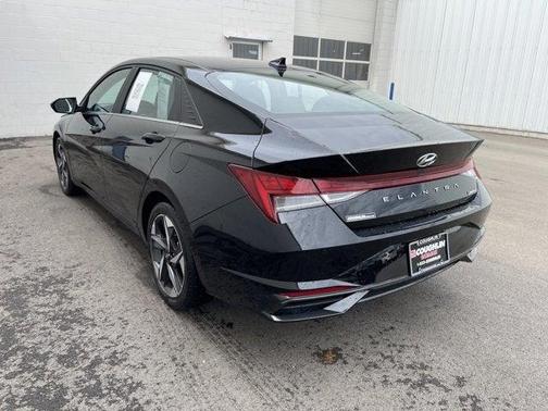 2023 Hyundai ELANTRA Limited