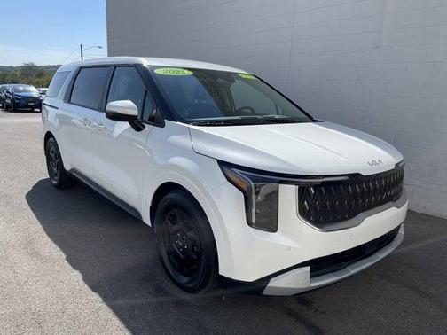 2025 Kia Carnival LXS