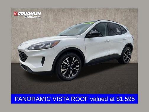 Star White Metallic Tri-Coat 2022 Ford Escape SE