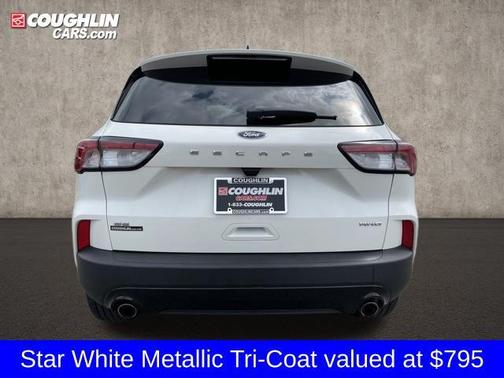 Star White Metallic Tri-Coat 2022 Ford Escape SE