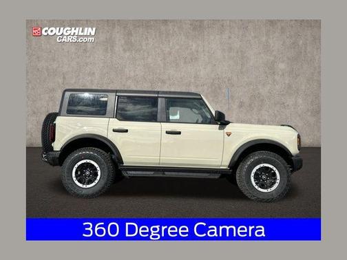 Desert Sand 2026 Ford Bronco Badlands SUV