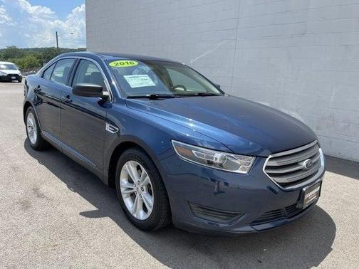 2016 Ford Taurus SE