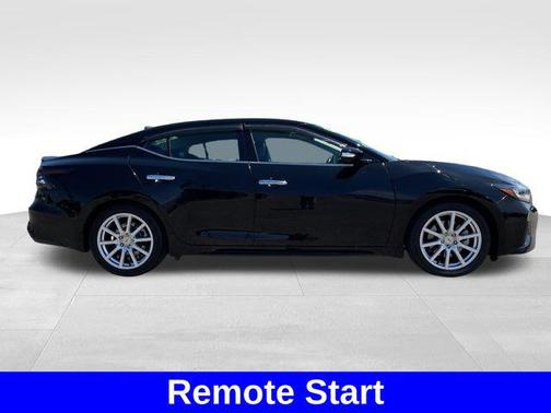 Super Black 2021 Nissan Maxima 3.5 SV