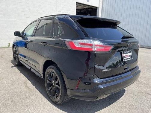 2023 Ford Edge SE