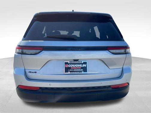 Silver Zynith 2025 Jeep Grand Cherokee Altitude