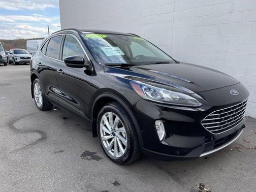 2022 Ford Escape Titanium