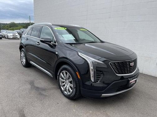 2022 Cadillac XT4 Premium Luxury