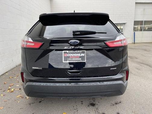 2022 Ford Edge SE