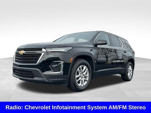 Mosaic Black Metallic 2023 Chevrolet Traverse LS