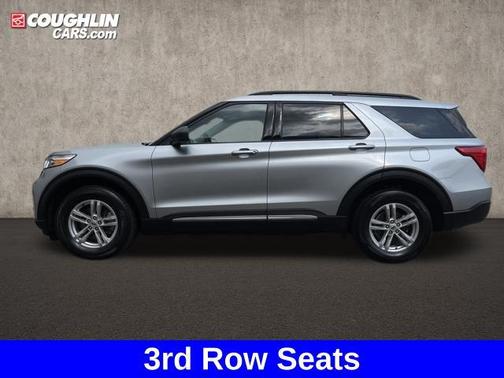 Iconic Silver Metallic 2023 Ford Explorer XLT