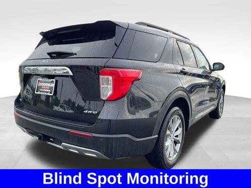 Black Metallic 2024 Ford Explorer XLT