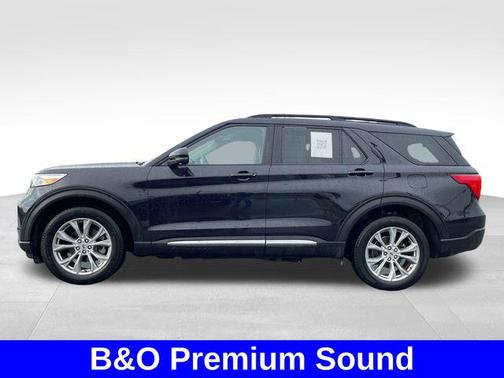 Black Metallic 2024 Ford Explorer XLT