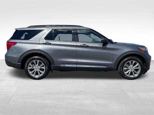 Carbonized Gray Metallic 2023 Ford Explorer XLT