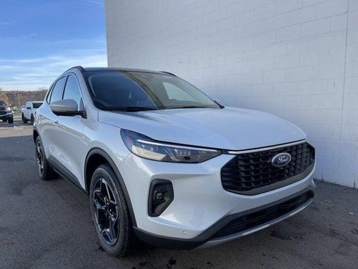 2026 Ford Escape Platinum