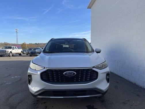 2026 Ford Escape Platinum