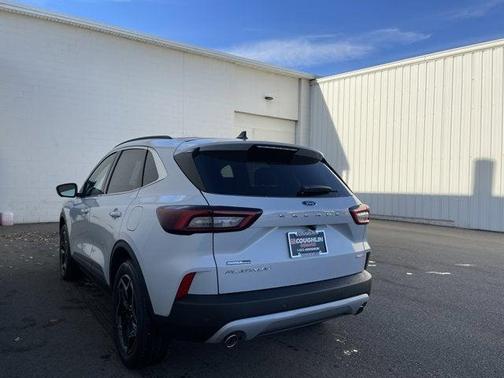 2026 Ford Escape Platinum