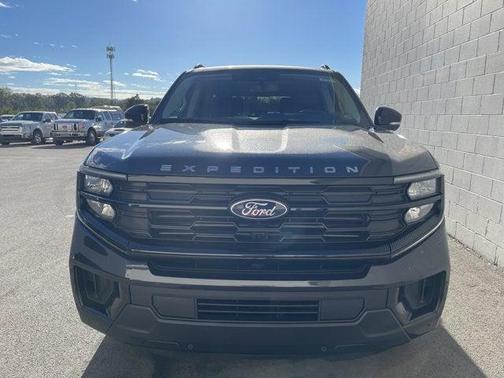 2025 Ford Expedition Max Active 4x4