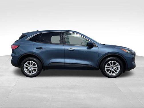 Blue Metallic 2020 Ford Escape SE