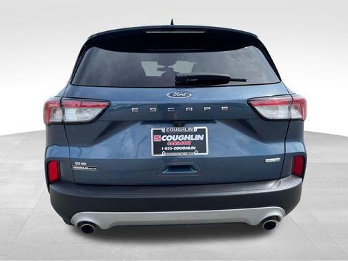 Blue Metallic 2020 Ford Escape SE