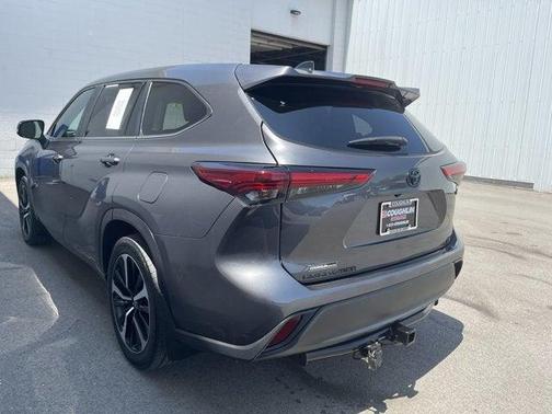2023 Toyota Highlander Hybrid LE