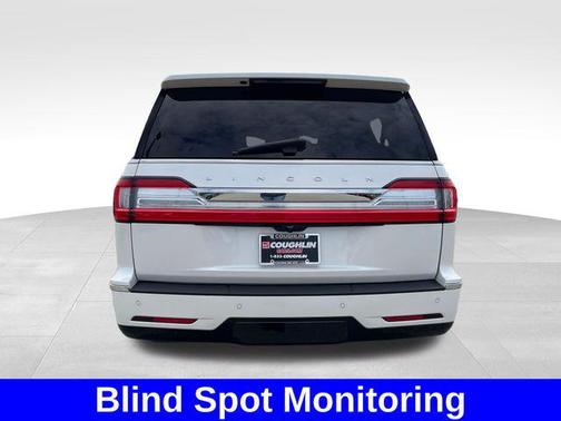 White Platinum Clearcoat Metallic 2019 Lincoln Navigator L Reserve