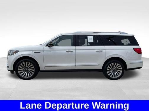 White Platinum Clearcoat Metallic 2019 Lincoln Navigator L Reserve