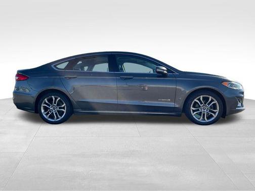 Magnetic Metallic 2019 Ford Fusion Hybrid Titanium