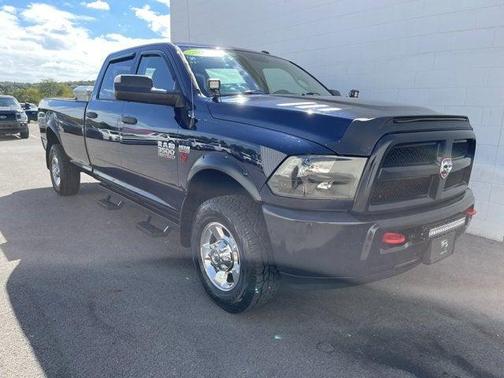 2018 RAM 3500 Tradesman Crew Cab 4x4 8' Box