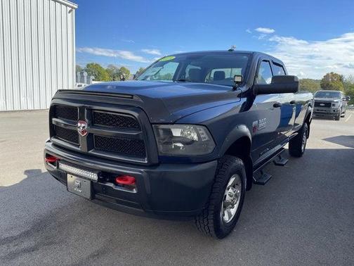 2018 RAM 3500 Tradesman Crew Cab 4x4 8' Box