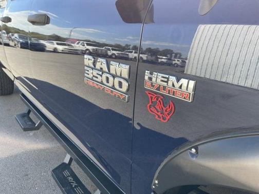 2018 RAM 3500 Tradesman Crew Cab 4x4 8' Box