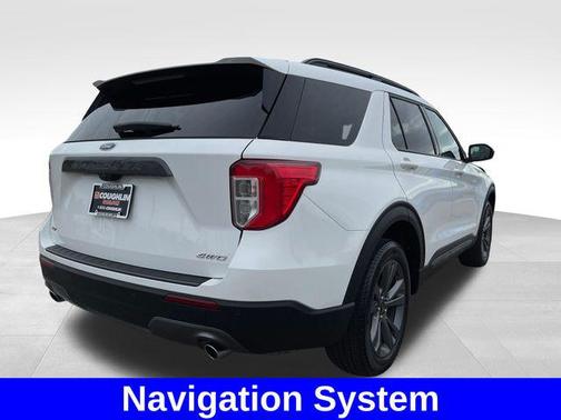 Star White Metallic Tri-Coat 2024 Ford Explorer XLT