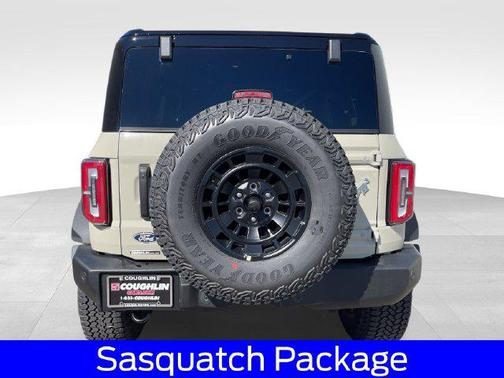 Desert Sand 2026 Ford Bronco Outer Banks