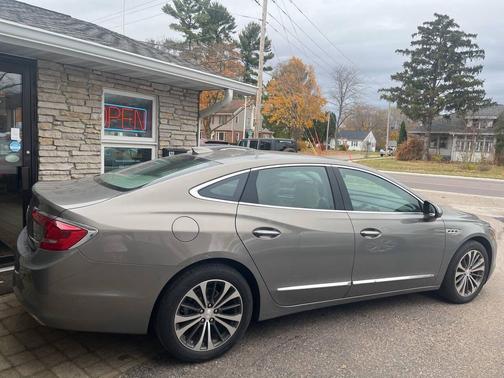 2017 Buick LaCrosse Essence