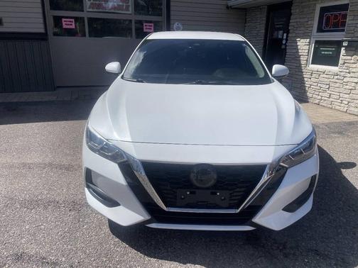 Aspen White TriCoat Pearl 2022 Nissan Sentra SV