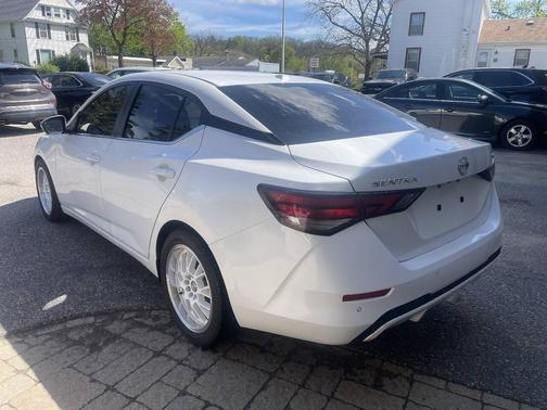 Aspen White TriCoat Pearl 2022 Nissan Sentra SV