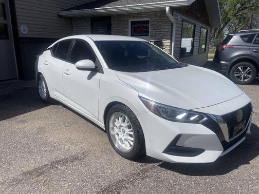 Aspen White TriCoat Pearl 2022 Nissan Sentra SV