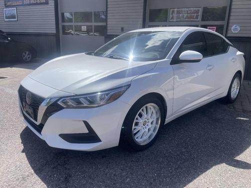 Aspen White TriCoat Pearl 2022 Nissan Sentra SV