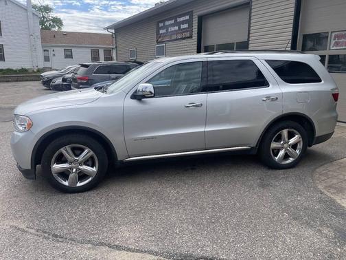 Bright Silver Metallic Clearcoat 2013 Dodge Durango Citadel