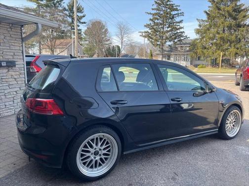 2017 Volkswagen Golf GTI 2.0T S 4-Door