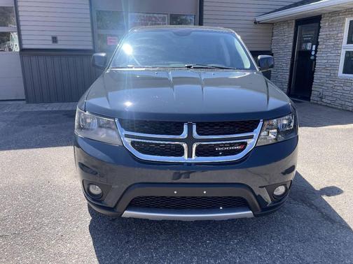 Bruiser Gray Clearcoat 2017 Dodge Journey GT
