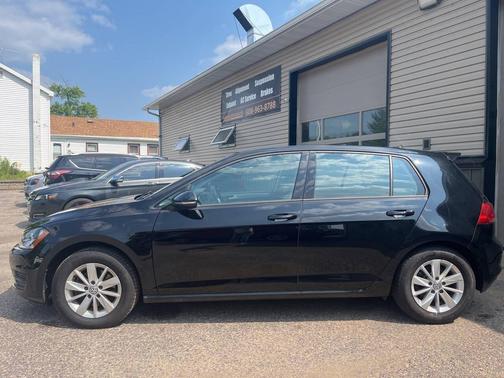2016 Volkswagen Golf TSI S 4-Door