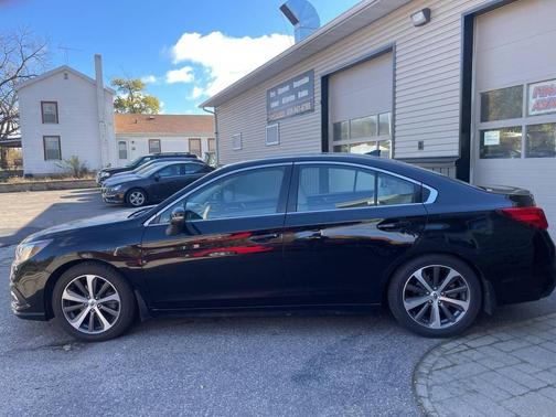 2018 Subaru Legacy Limited