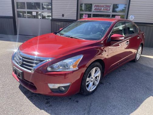 Cayenne Red 2015 Nissan Altima 2.5 SV