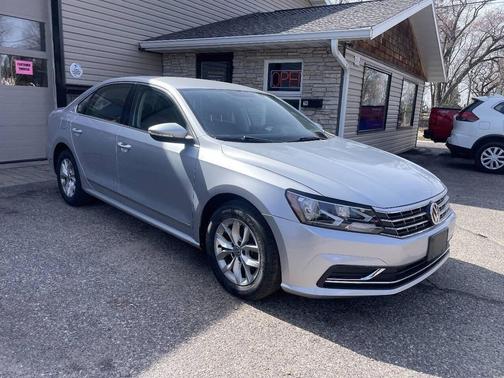 2017 Volkswagen Passat 1.8T S
