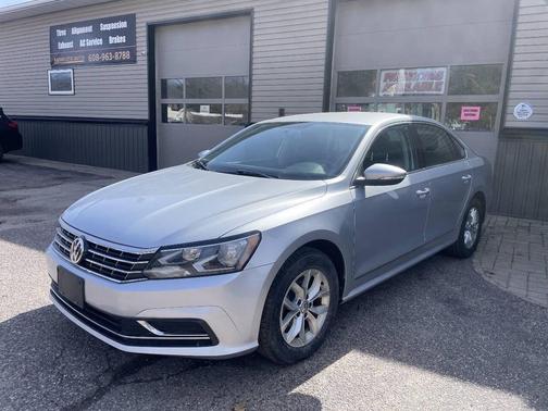 2017 Volkswagen Passat 1.8T S